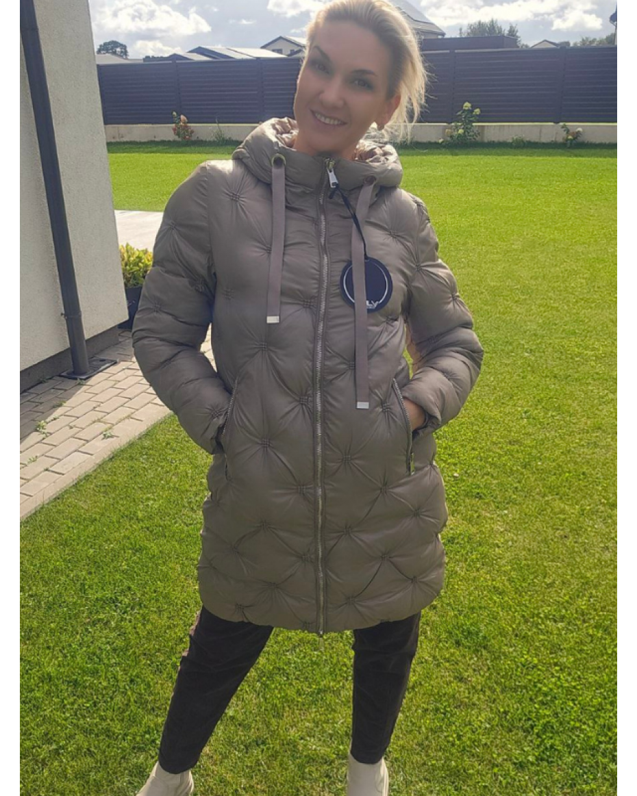 Itališka pūkinė striukė su kapišonu – kapučino